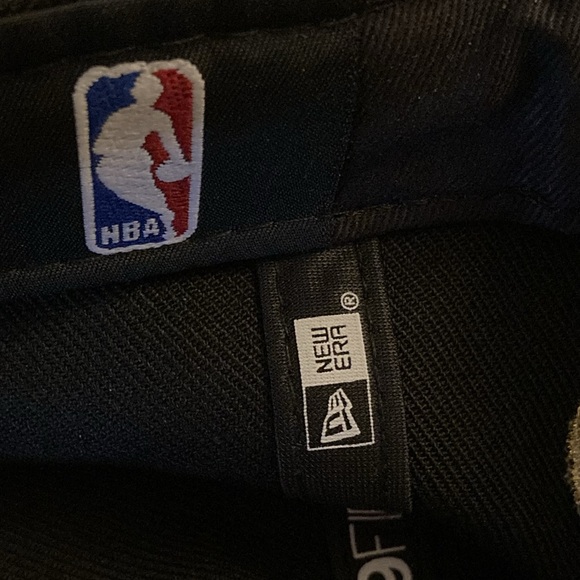 ⭐️HOST PICK⭐️ NWOT - Toronto Raptors Black 2019 NBA Final Champion Baseball Cap* - Picture 8 of 11